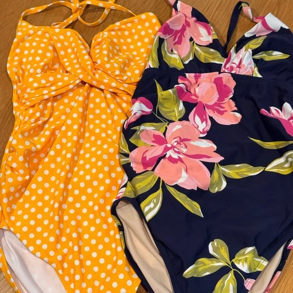 Maternity Swimsuits - Picture 1 of 1